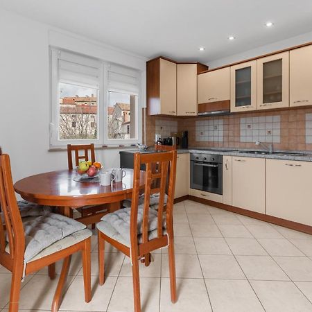 Apartment Mdm Buje Kültér fotó