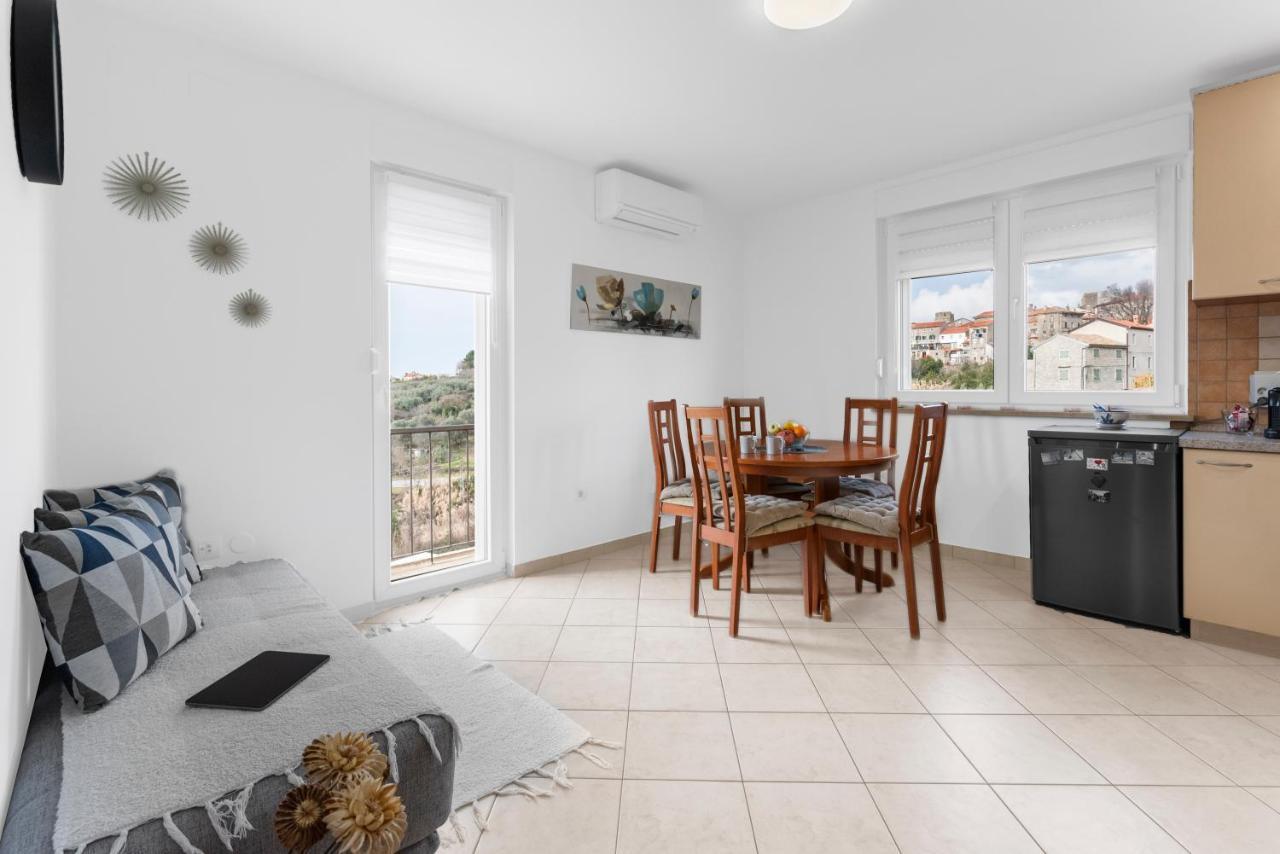 Apartment Mdm Buje Kültér fotó