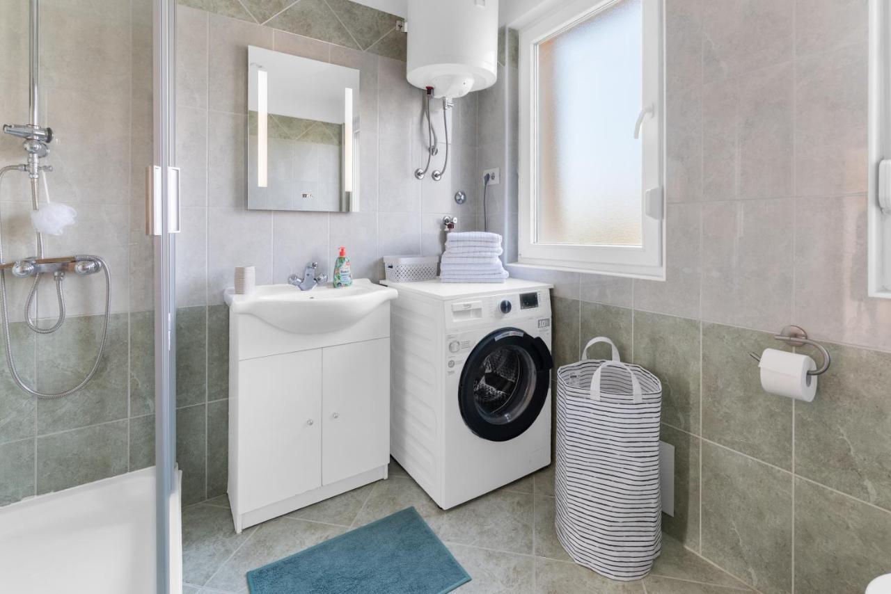 Apartment Mdm Buje Kültér fotó
