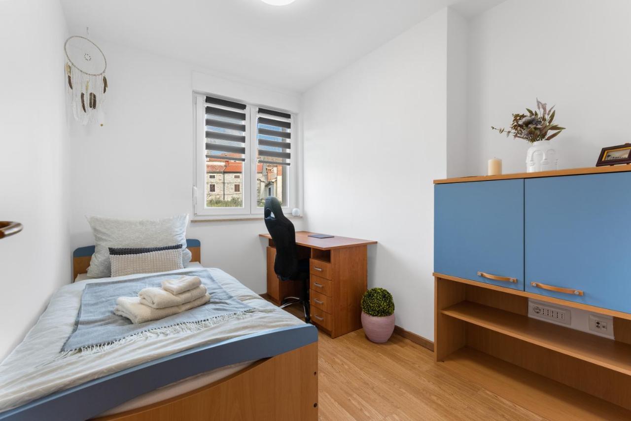 Apartment Mdm Buje Kültér fotó