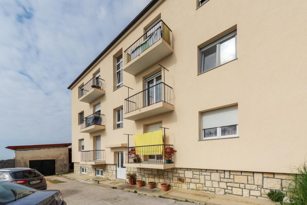 Apartment Mdm Buje Kültér fotó